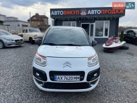 Ситроен С3 Пикассо 2013 в Харькове на Automoto.ua Белый Ситроен С3 Пикассо, объемом двигателя 1.4 л и пробегом 208 тыс. км за 5999 $, фото 1 на Automoto.ua