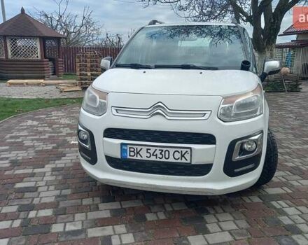 Белый Ситроен С3 Пикассо, объемом двигателя 1.56 л и пробегом 335 тыс. км за 6700 $, фото 1 на Automoto.ua