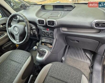 Черный Ситроен С3 Пикассо, объемом двигателя 1.4 л и пробегом 210 тыс. км за 6300 $, фото 5 на Automoto.ua