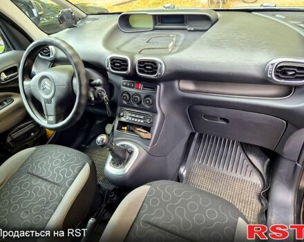 Чорний Сітроен С3 Пікассо, об'ємом двигуна 1.4 л та пробігом 210 тис. км за 7000 $, фото 3 на Automoto.ua