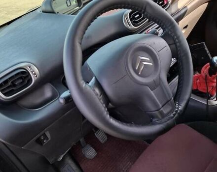 Черный Ситроен С3 Пикассо, объемом двигателя 1.4 л и пробегом 174 тыс. км за 4100 $, фото 9 на Automoto.ua