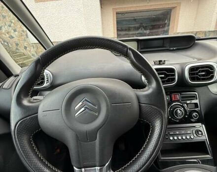 Чорний Сітроен С3 Пікассо, об'ємом двигуна 1.6 л та пробігом 345 тис. км за 5790 $, фото 10 на Automoto.ua