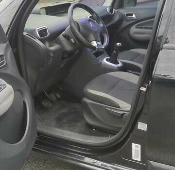 Черный Ситроен С3 Пикассо, объемом двигателя 1.4 л и пробегом 175 тыс. км за 5500 $, фото 9 на Automoto.ua