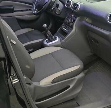 Черный Ситроен С3 Пикассо, объемом двигателя 1.4 л и пробегом 175 тыс. км за 5500 $, фото 32 на Automoto.ua