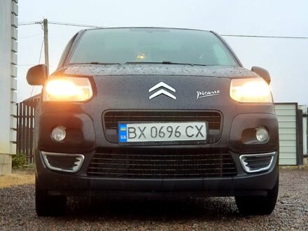 Черный Ситроен С3 Пикассо, объемом двигателя 1.6 л и пробегом 191 тыс. км за 4800 $, фото 1 на Automoto.ua