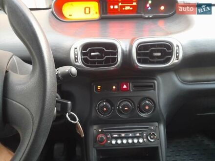 Ситроен С3 Пикассо 2011 в Тернополе на Automoto.ua Черный Ситроен С3 Пикассо, объемом двигателя 1.6 л и пробегом 221 тыс. км за 5903 $, фото 1 на Automoto.ua