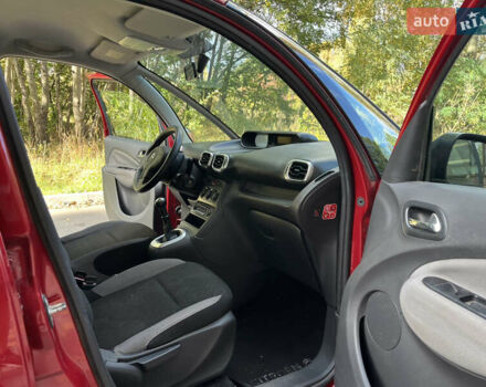 Червоний Сітроен С3 Пікассо, об'ємом двигуна 1.6 л та пробігом 244 тис. км за 4800 $, фото 24 на Automoto.ua