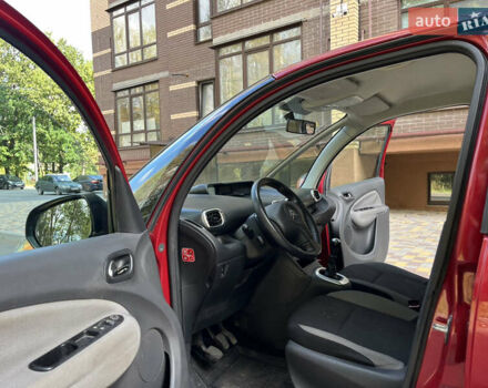 Червоний Сітроен С3 Пікассо, об'ємом двигуна 1.6 л та пробігом 244 тис. км за 4800 $, фото 23 на Automoto.ua