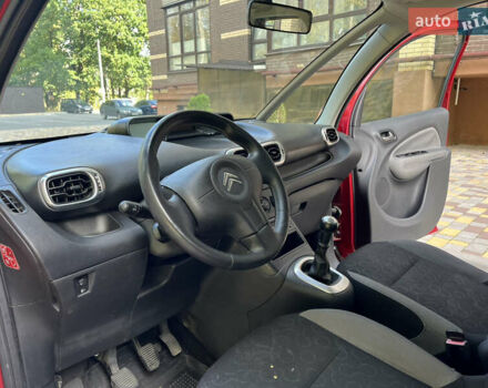 Червоний Сітроен С3 Пікассо, об'ємом двигуна 1.6 л та пробігом 244 тис. км за 5200 $, фото 23 на Automoto.ua