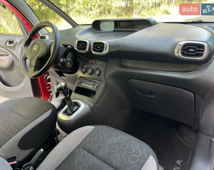 Червоний Сітроен С3 Пікассо, об'ємом двигуна 1.6 л та пробігом 244 тис. км за 4800 $, фото 25 на Automoto.ua