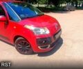 Красный Ситроен С3 Пикассо, объемом двигателя 1.4 л и пробегом 790 тыс. км за 5099 $, фото 1 на Automoto.ua