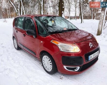 Красный Ситроен С3 Пикассо, объемом двигателя 1.4 л и пробегом 280 тыс. км за 4999 $, фото 1 на Automoto.ua