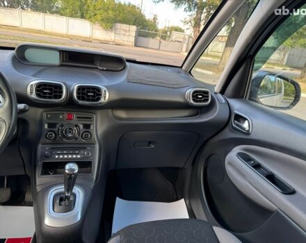 Серый Ситроен С3 Пикассо, объемом двигателя 1.6 л и пробегом 171 тыс. км за 5990 $, фото 15 на Automoto.ua