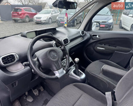 Серый Ситроен С3 Пикассо, объемом двигателя 1.6 л и пробегом 260 тыс. км за 4490 $, фото 33 на Automoto.ua