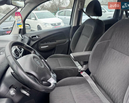 Серый Ситроен С3 Пикассо, объемом двигателя 1.6 л и пробегом 260 тыс. км за 4490 $, фото 32 на Automoto.ua