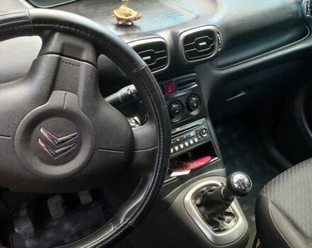 Серый Ситроен С3 Пикассо, объемом двигателя 1.4 л и пробегом 190 тыс. км за 3600 $, фото 9 на Automoto.ua