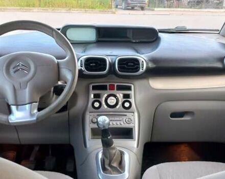 Ситроен С3 Пикассо 2009 в Львове на Automoto.ua Серый Ситроен С3 Пикассо, объемом двигателя 1.56 л и пробегом 305 тыс. км за 5600 $, фото 4 на Automoto.ua