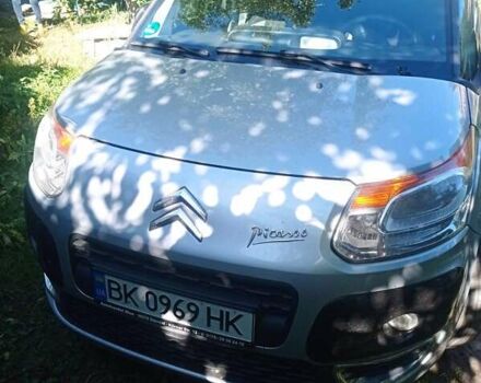 Серый Ситроен С3 Пикассо, объемом двигателя 1.4 л и пробегом 180 тыс. км за 5200 $, фото 3 на Automoto.ua