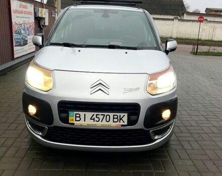 Серый Ситроен С3 Пикассо, объемом двигателя 1.4 л и пробегом 180 тыс. км за 4950 $, фото 1 на Automoto.ua