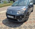 Серый Ситроен С3 Пикассо, объемом двигателя 1.56 л и пробегом 270 тыс. км за 5500 $, фото 1 на Automoto.ua
