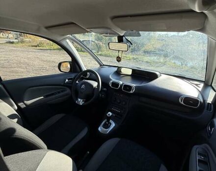 Сітроен С3 Пікассо 2012 у Житомирі на Automoto.ua Сірий Сітроен С3 Пікассо, об'ємом двигуна 1.6 л та пробігом 280 тис. км за 5000 $, фото 5 на Automoto.ua