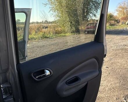 Сітроен С3 Пікассо 2012 у Житомирі на Automoto.ua Сірий Сітроен С3 Пікассо, об'ємом двигуна 1.6 л та пробігом 280 тис. км за 5000 $, фото 10 на Automoto.ua