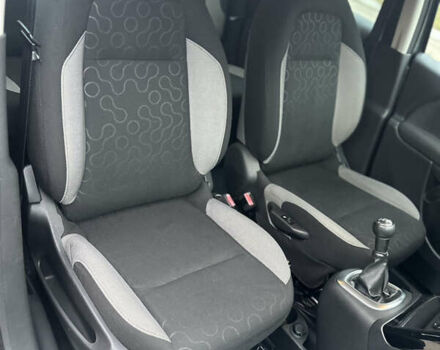 Серый Ситроен С3 Пикассо, объемом двигателя 1.56 л и пробегом 161 тыс. км за 7900 $, фото 21 на Automoto.ua