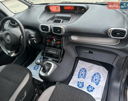 Серый Ситроен С3 Пикассо, объемом двигателя 1.56 л и пробегом 161 тыс. км за 7900 $, фото 22 на Automoto.ua