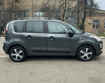 Серый Ситроен С3 Пикассо, объемом двигателя 1.56 л и пробегом 161 тыс. км за 7900 $, фото 2 на Automoto.ua