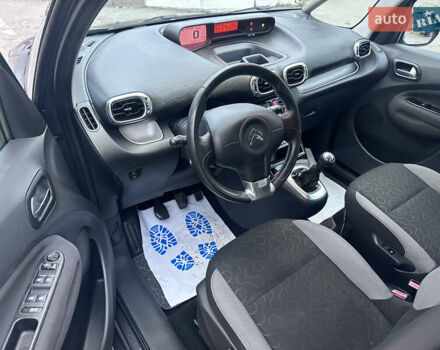 Серый Ситроен С3 Пикассо, объемом двигателя 1.56 л и пробегом 161 тыс. км за 7900 $, фото 11 на Automoto.ua