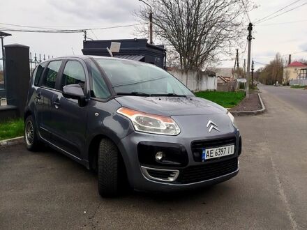 Сітроен С3 Пікассо 2011 у Дніпро (Дніпропетровську) на Automoto.ua Сірий Сітроен С3 Пікассо, об'ємом двигуна 1.6 л та пробігом 270 тис. км за 6500 $, фото 1 на Automoto.ua