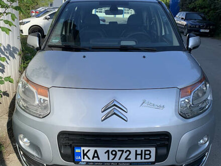 Сітроен С3 Пікассо 2011 у Броварах на Automoto.ua Сірий Сітроен С3 Пікассо, об'ємом двигуна 1.6 л та пробігом 187 тис. км за 6700 $, фото 1 на Automoto.ua