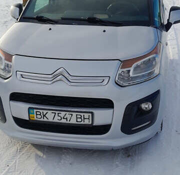 Серый Ситроен С3 Пикассо, объемом двигателя 1.56 л и пробегом 76 тыс. км за 7500 $, фото 1 на Automoto.ua