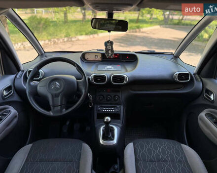 Синий Ситроен С3 Пикассо, объемом двигателя 1.56 л и пробегом 227 тыс. км за 6900 $, фото 12 на Automoto.ua