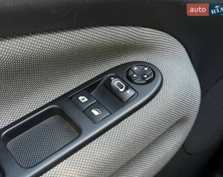 Синий Ситроен С3 Пикассо, объемом двигателя 1.56 л и пробегом 227 тыс. км за 7200 $, фото 17 на Automoto.ua