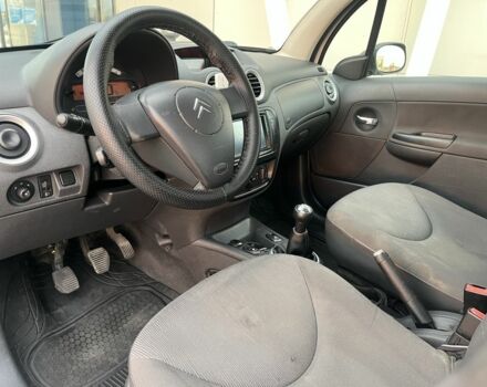 Белый Ситроен С3, объемом двигателя 1.4 л и пробегом 298 тыс. км за 3550 $, фото 4 на Automoto.ua