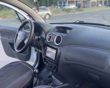 Белый Ситроен С3, объемом двигателя 1.4 л и пробегом 328 тыс. км за 4000 $, фото 4 на Automoto.ua