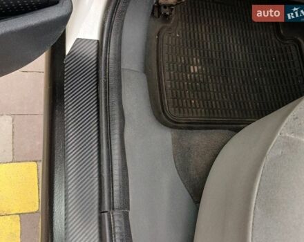 Білий Сітроен С3, об'ємом двигуна 1.4 л та пробігом 294 тис. км за 3250 $, фото 6 на Automoto.ua