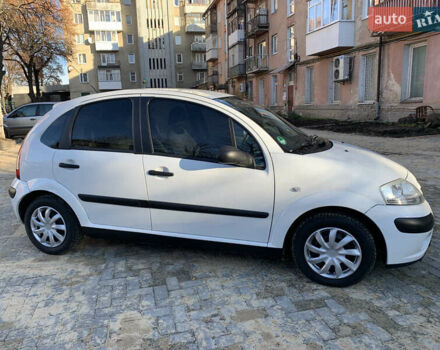 Білий Сітроен С3, об'ємом двигуна 1.36 л та пробігом 180 тис. км за 2950 $, фото 5 на Automoto.ua