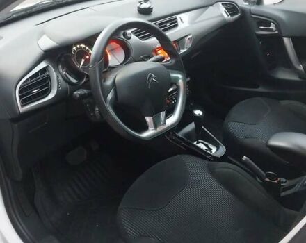 Белый Ситроен С3, объемом двигателя 1.6 л и пробегом 195 тыс. км за 6550 $, фото 45 на Automoto.ua