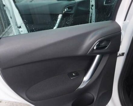 Белый Ситроен С3, объемом двигателя 1.6 л и пробегом 195 тыс. км за 6550 $, фото 43 на Automoto.ua