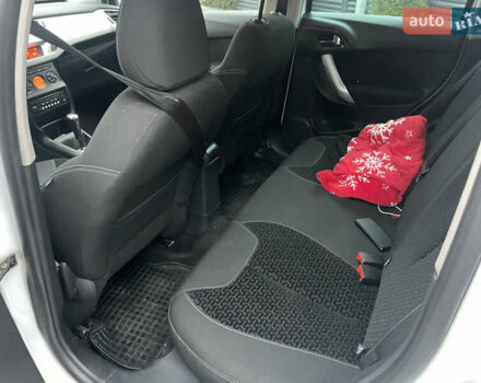 Белый Ситроен С3, объемом двигателя 1.6 л и пробегом 165 тыс. км за 5750 $, фото 12 на Automoto.ua