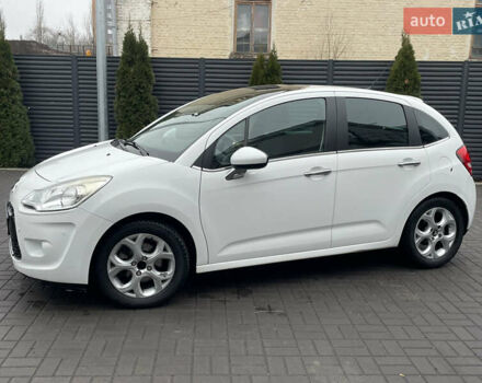 Белый Ситроен С3, объемом двигателя 1.6 л и пробегом 165 тыс. км за 5750 $, фото 2 на Automoto.ua