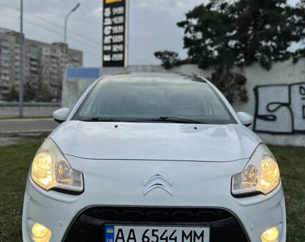 Белый Ситроен С3, объемом двигателя 1.6 л и пробегом 164 тыс. км за 5650 $, фото 1 на Automoto.ua