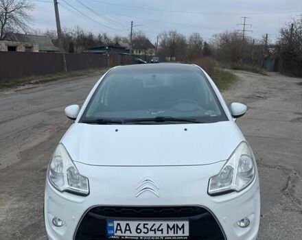 Белый Ситроен С3, объемом двигателя 1.6 л и пробегом 162 тыс. км за 5800 $, фото 10 на Automoto.ua