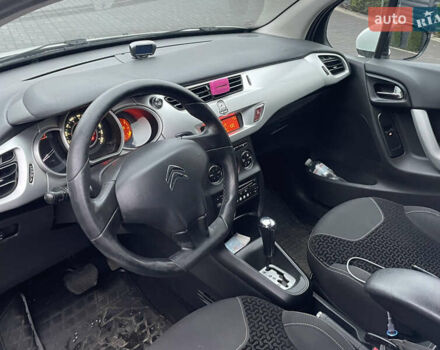 Белый Ситроен С3, объемом двигателя 1.6 л и пробегом 165 тыс. км за 5750 $, фото 10 на Automoto.ua