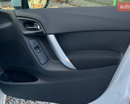 Белый Ситроен С3, объемом двигателя 1.6 л и пробегом 195 тыс. км за 6999 $, фото 19 на Automoto.ua