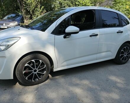 Белый Ситроен С3, объемом двигателя 1.4 л и пробегом 185 тыс. км за 5250 $, фото 1 на Automoto.ua