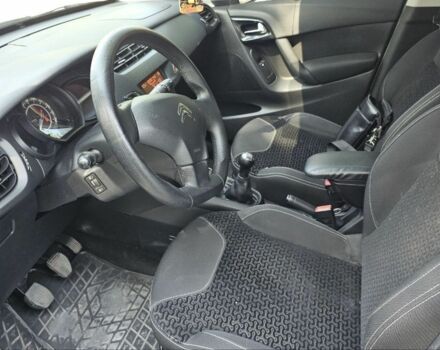 Белый Ситроен С3, объемом двигателя 1.4 л и пробегом 185 тыс. км за 5250 $, фото 6 на Automoto.ua