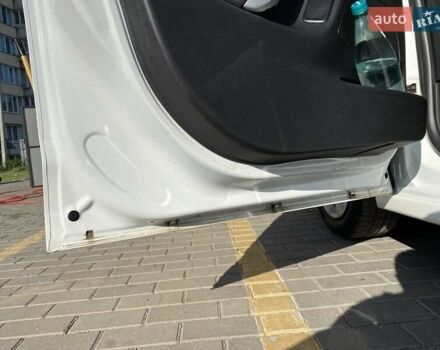 Білий Сітроен С3, об'ємом двигуна 1.4 л та пробігом 231 тис. км за 5800 $, фото 4 на Automoto.ua